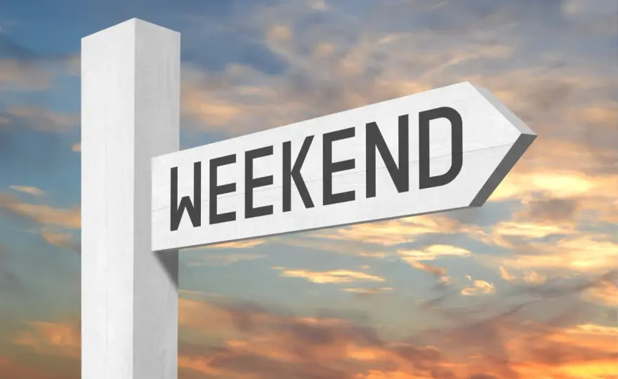 Weekend czy łikend? Poznaj poprawną pisownię i odmianę
